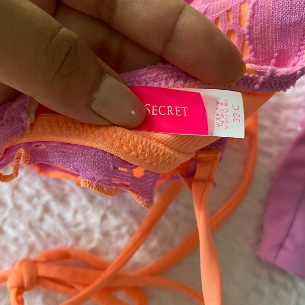 BUNDLE! Victoria’s Secret Bikini Tops and Bottoms - Picture 3 of 5